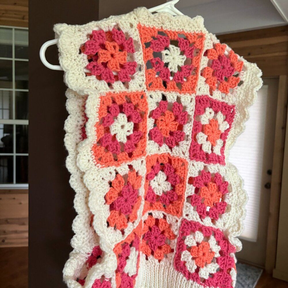 Vest Women S/M Granny Square Pink Orange White Crochet Light Spring - Picture 10 of 13